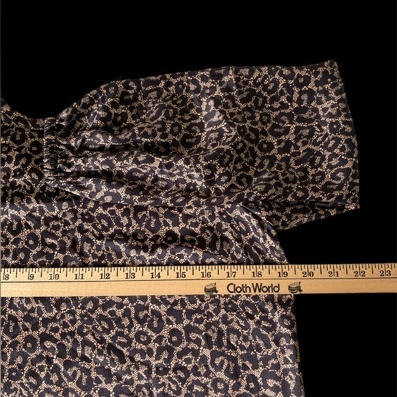 Michael Kors & Cheetah Lace Cold-Shoulder Top XS - Picture 5 of 7